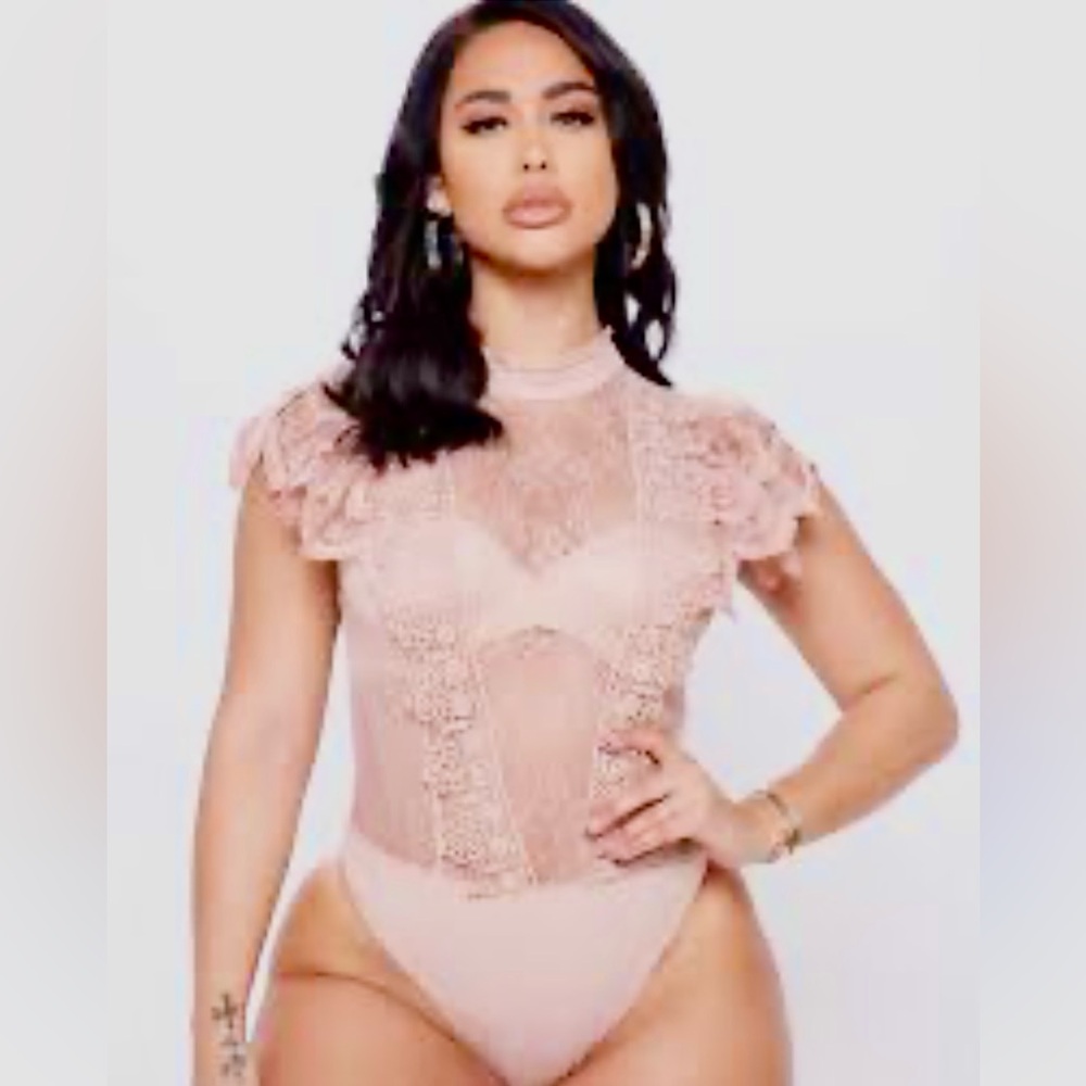 Forever 21 Pink Sleeveless Lace Bodysuit Lingerie Baddie Women’s Size S NWT